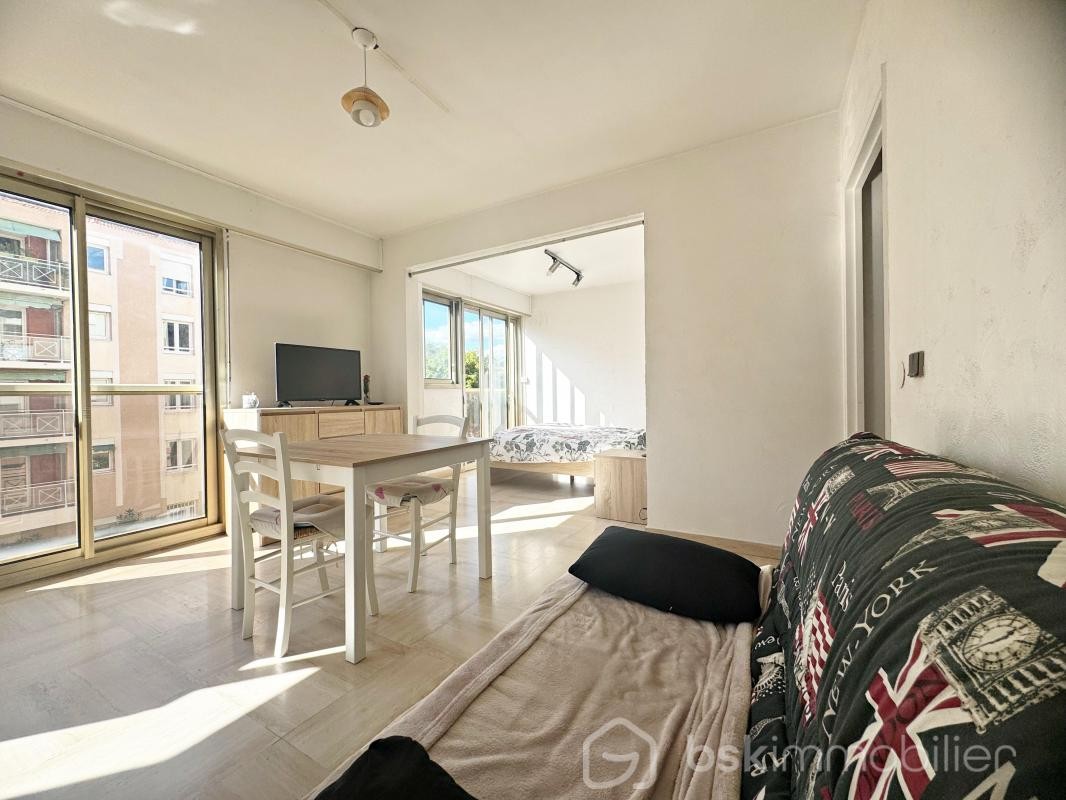 Vente Appartement à Hyères 1 pièce