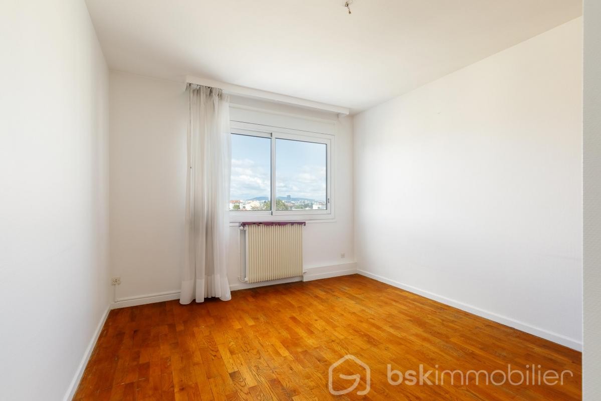 Vente Appartement à Lyon 8e arrondissement 5 pièces