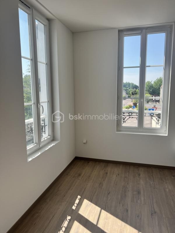 Vente Appartement à Saint-Julien-les-Villas 4 pièces