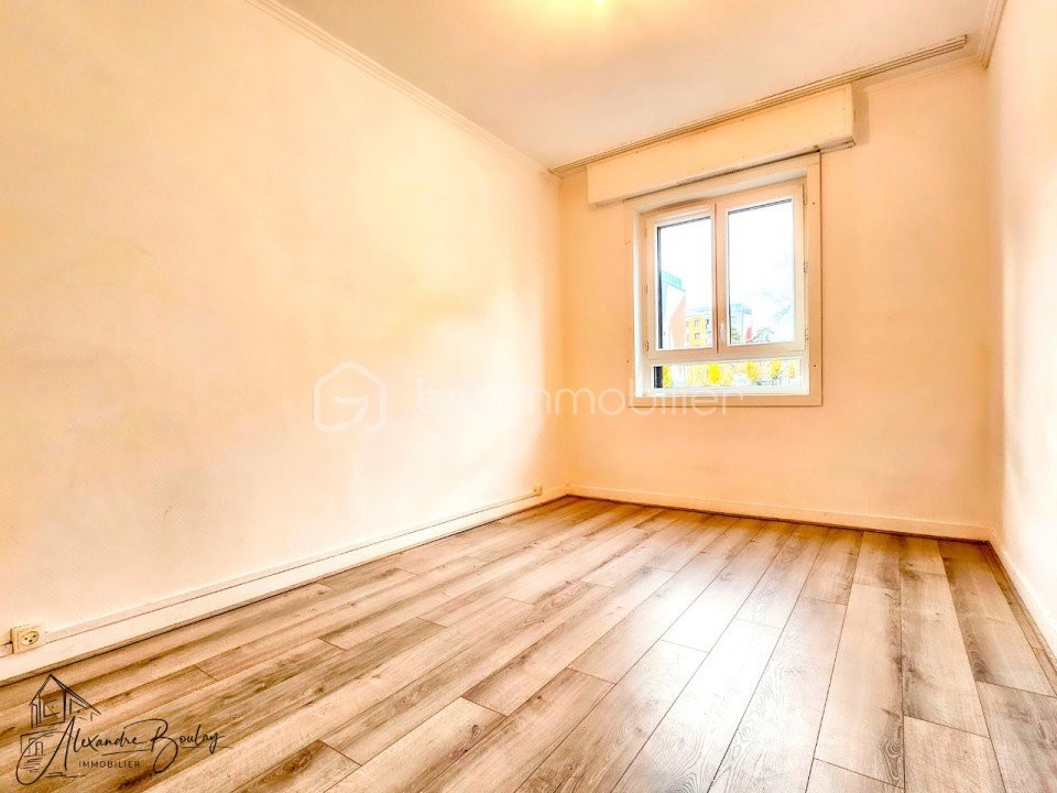 Vente Appartement à Saint-Jean-de-la-Ruelle 4 pièces