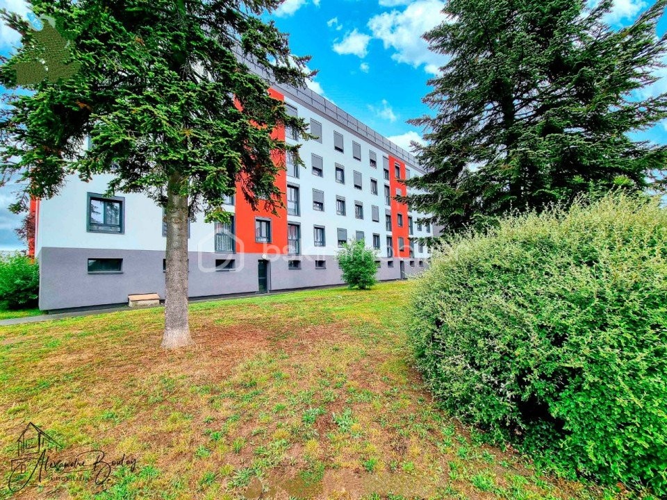 Vente Appartement à Saint-Jean-de-la-Ruelle 4 pièces