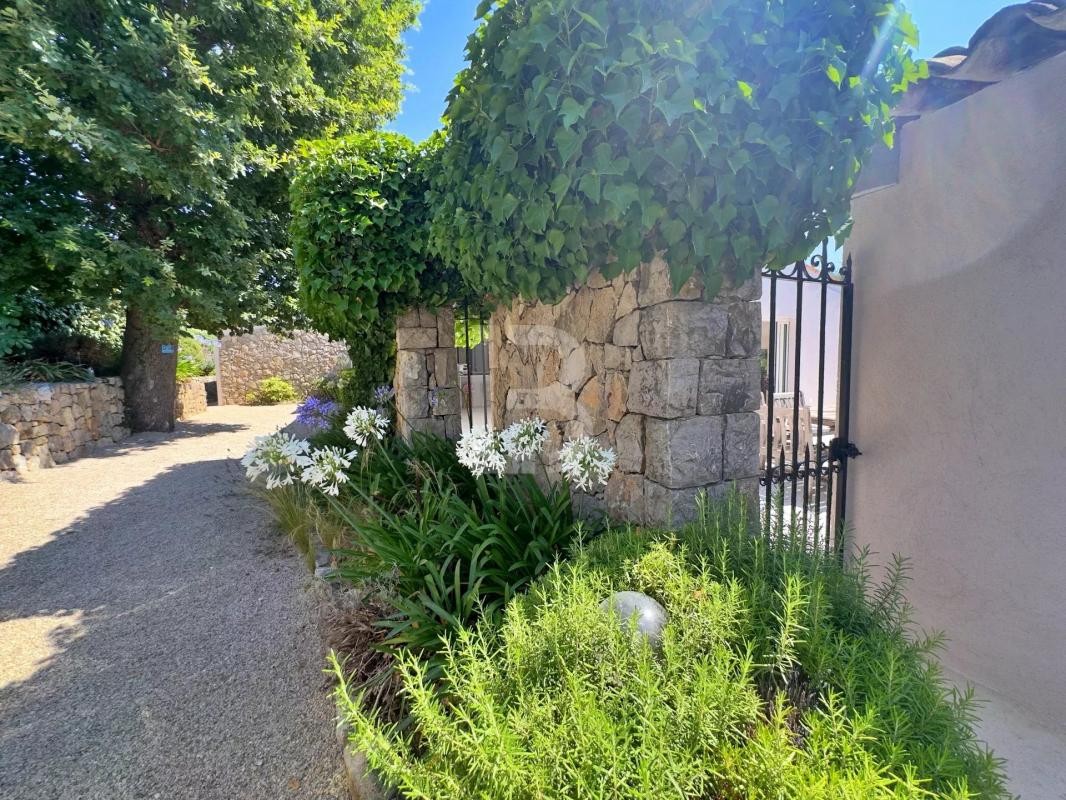 Vente Maison à Châteauneuf-Grasse 6 pièces