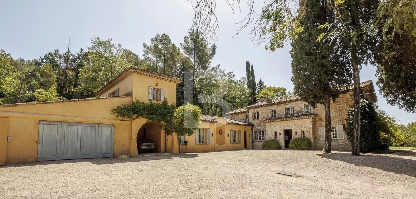 Vente Maison à Châteauneuf-Grasse 16 pièces