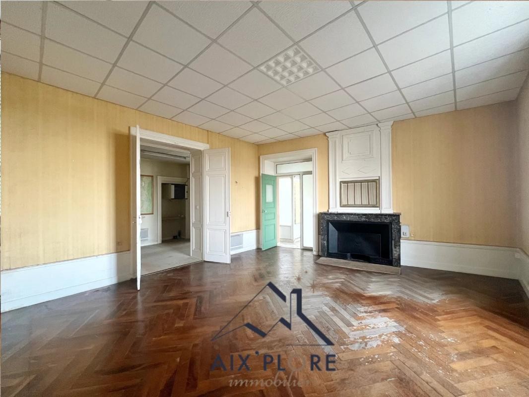 Vente Appartement à Saint-Genix-sur-Guiers 9 pièces