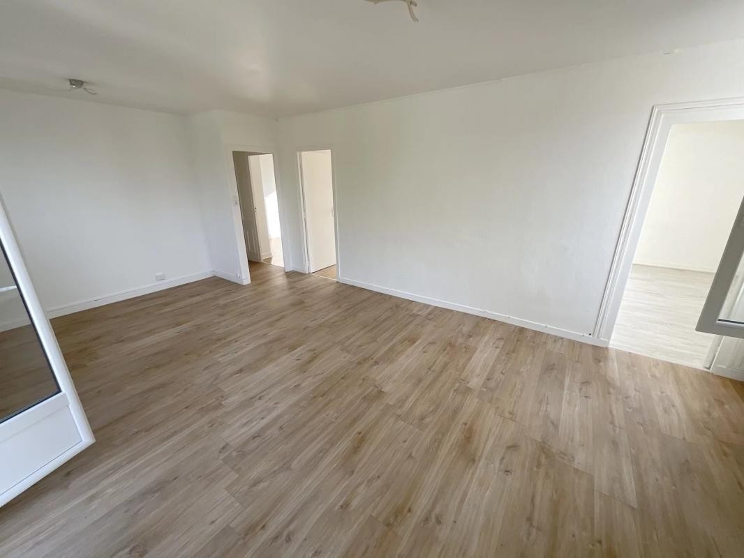 Vente Appartement à Sainte-Savine 5 pièces