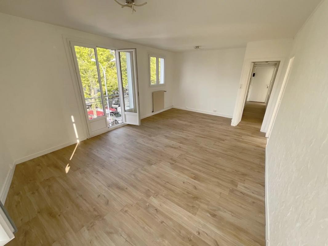 Vente Appartement à Sainte-Savine 5 pièces