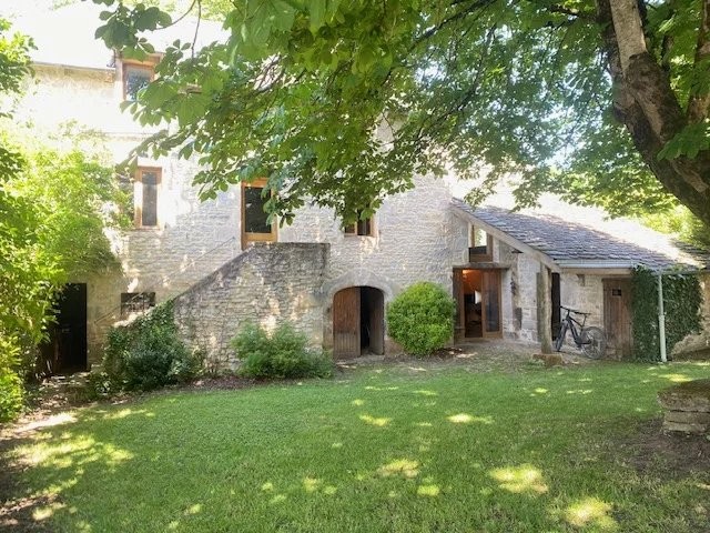 Vente Maison à Agen-d'Aveyron 6 pièces