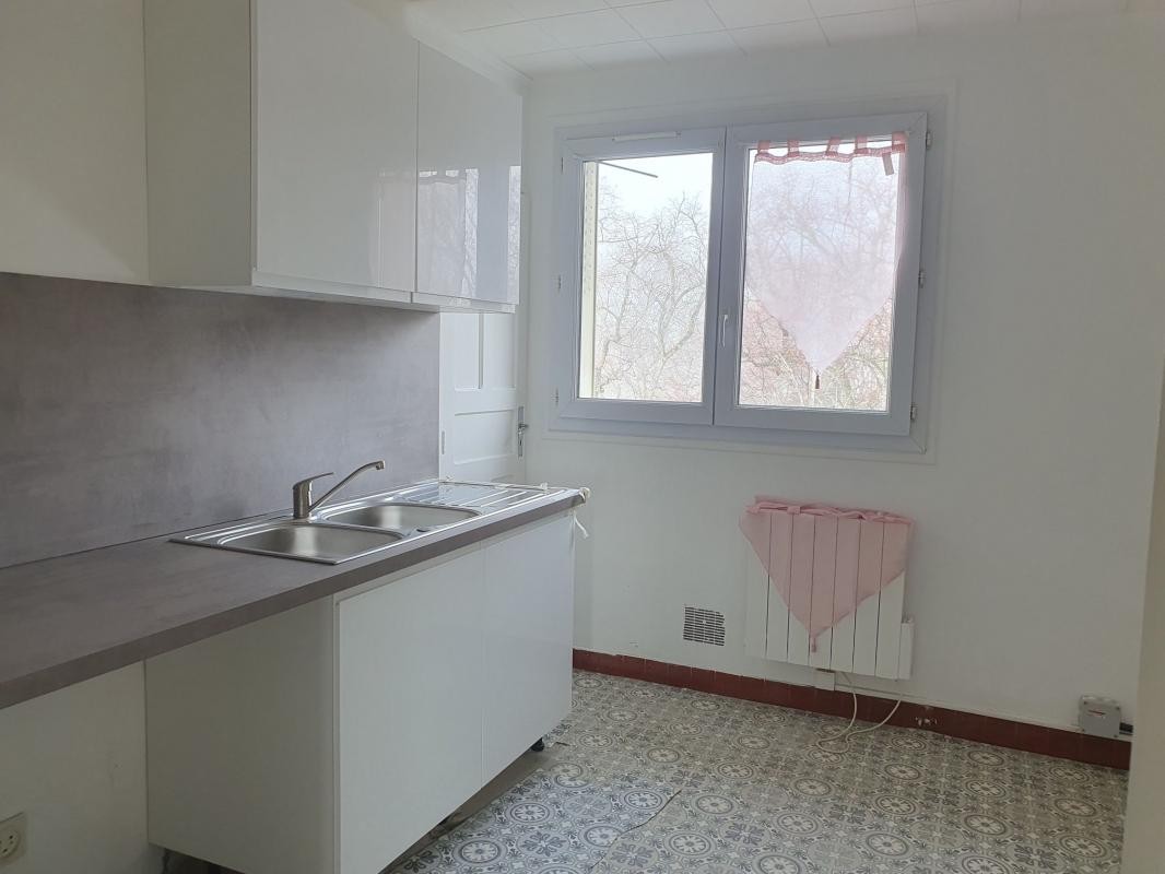 Vente Appartement à Vic-le-Comte 28 pièces