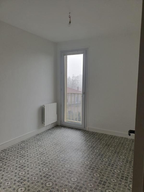 Vente Appartement à Vic-le-Comte 28 pièces