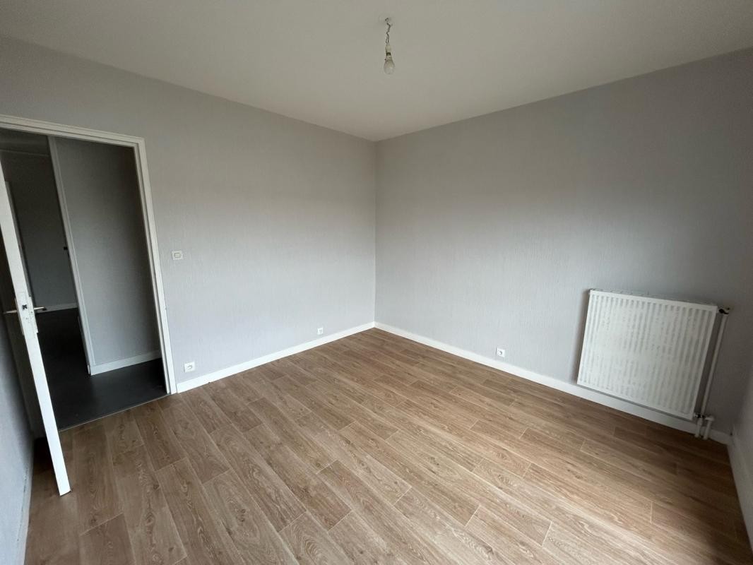 Location Appartement à la Châtre 5 pièces