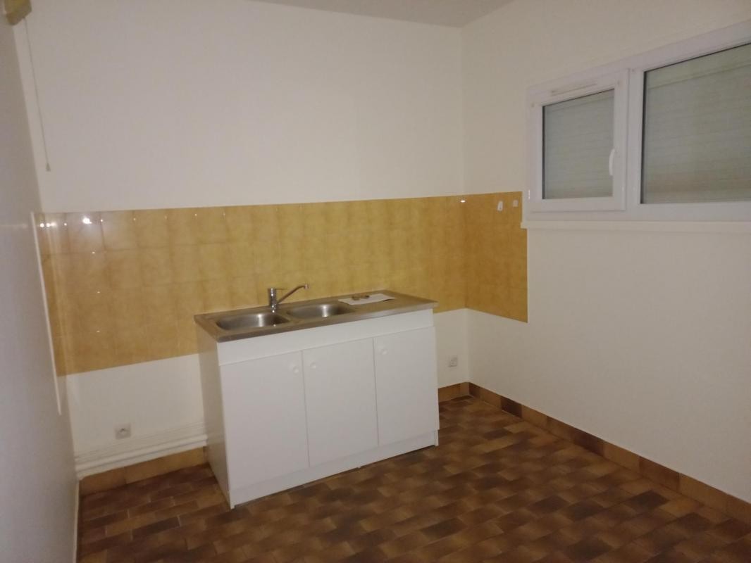 Location Appartement à Saint-Benoît-du-Sault 2 pièces