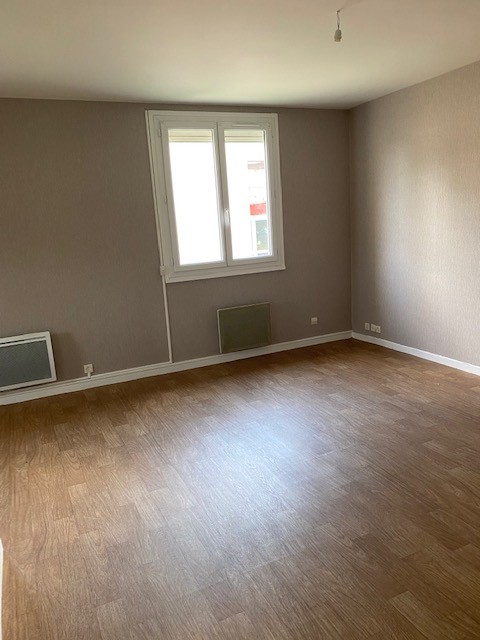 Location Appartement à Saint-Benoît-du-Sault 2 pièces