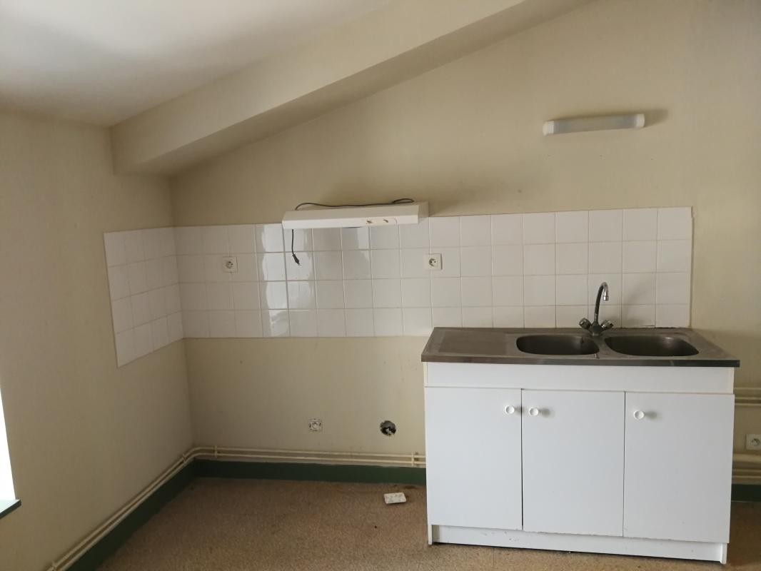 Location Appartement à Saint-Georges-en-Couzan 3 pièces