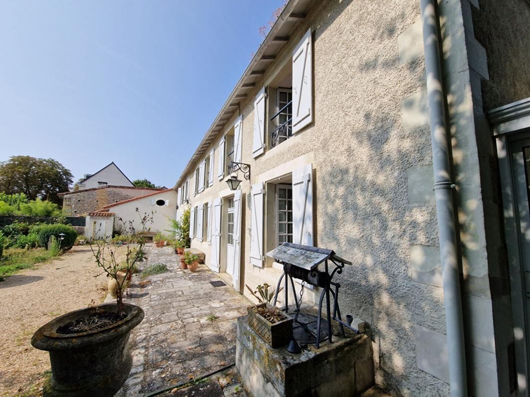 Vente Maison à Jaunay-Clan 10 pièces