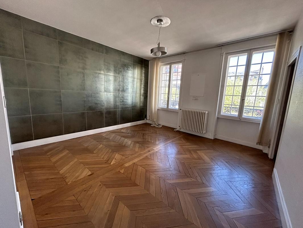 Vente Appartement à Clermont-Ferrand 8 pièces