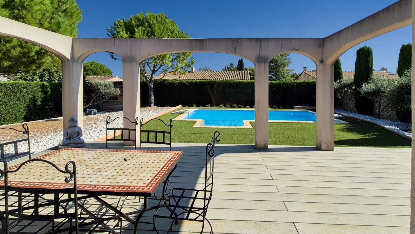 Vente Maison à Saint-Saturnin-lès-Avignon 6 pièces