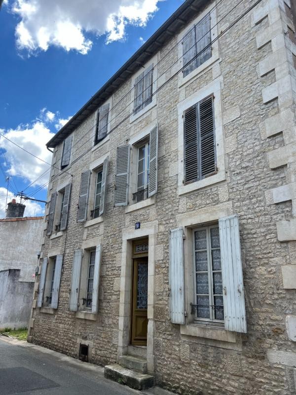 Vente Maison à Saint-Maixent-l'École 8 pièces