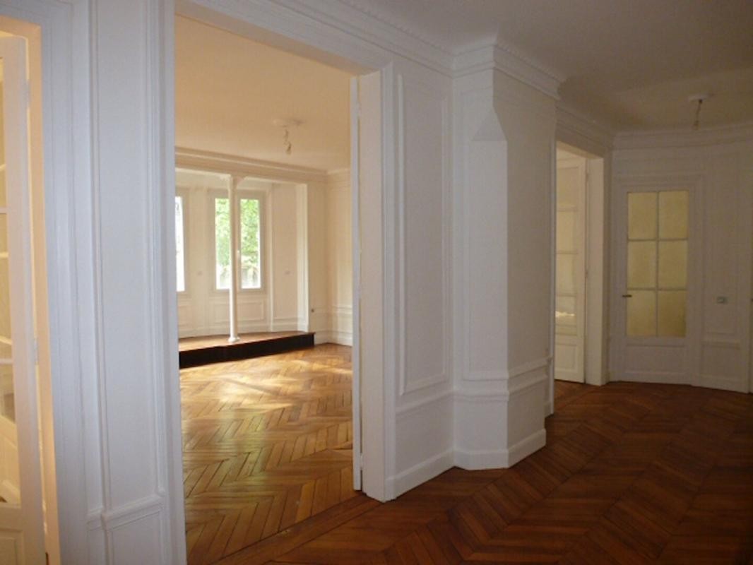 Location Appartement à Paris Luxembourg 6e arrondissement 8 pièces