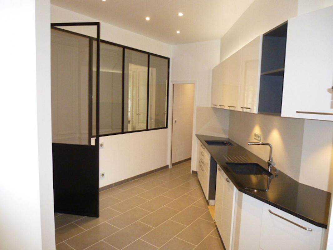 Location Appartement à Paris Luxembourg 6e arrondissement 8 pièces