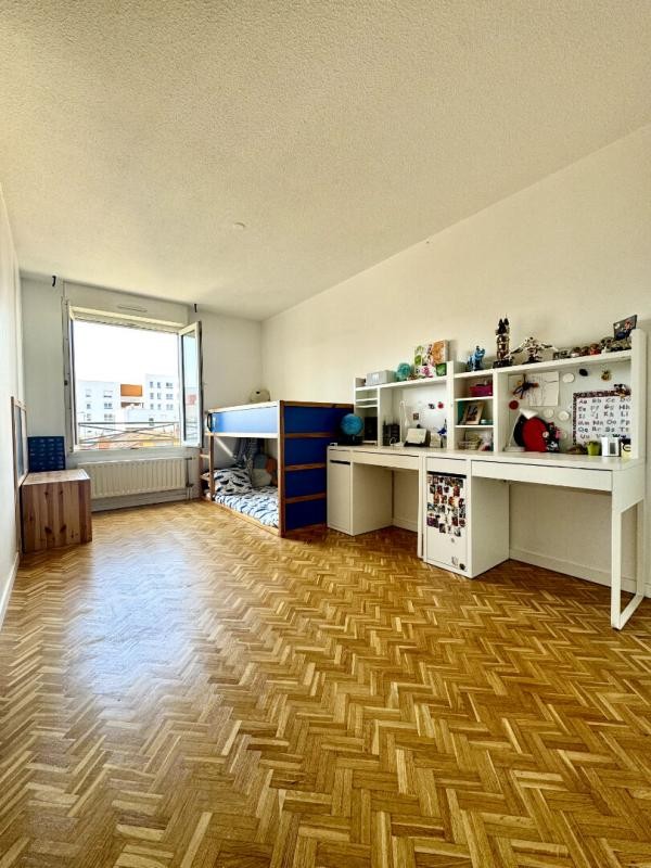 Vente Appartement à Lyon 8e arrondissement 4 pièces