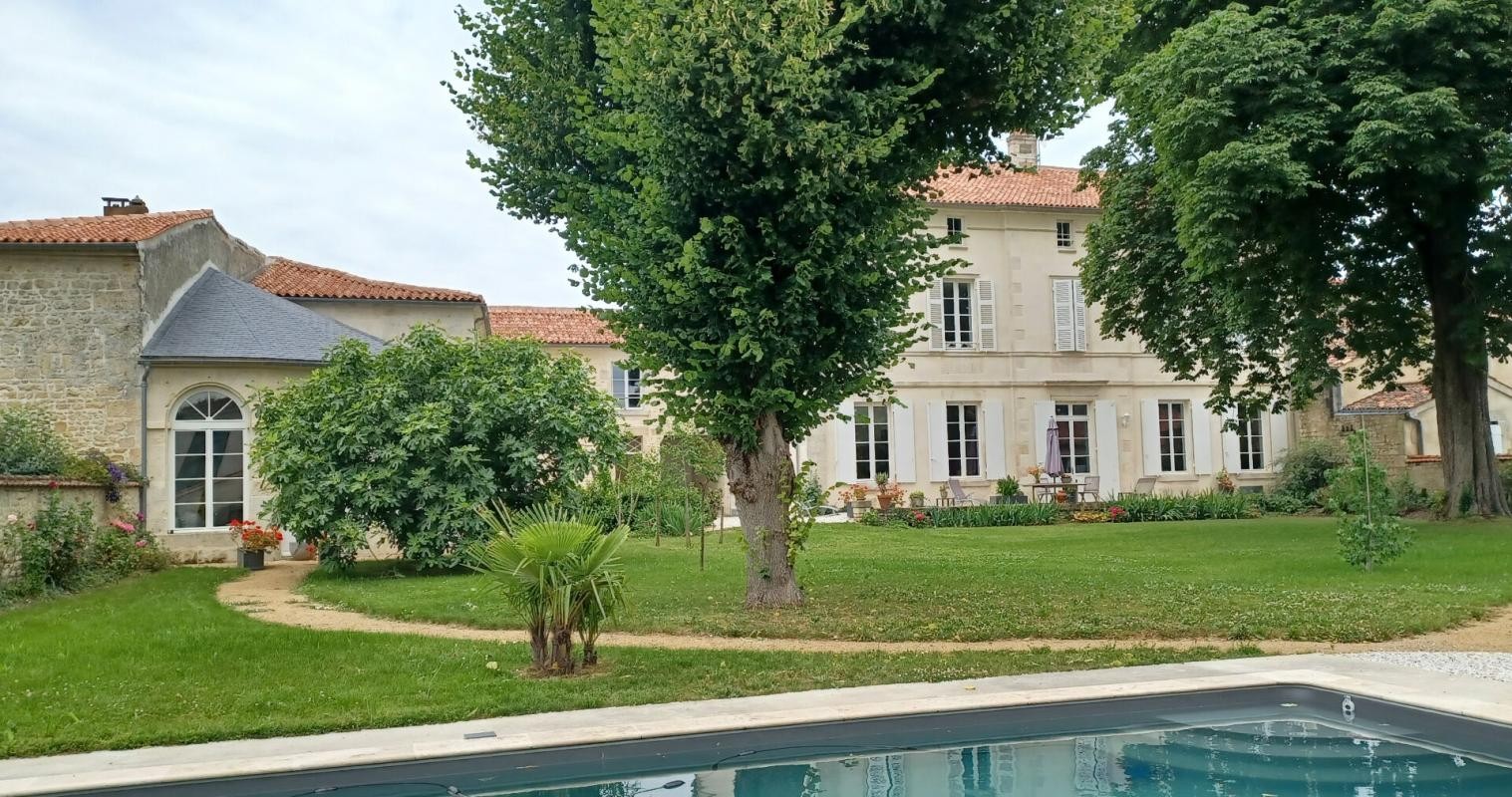 Vente Maison à Fontenay-le-Comte 14 pièces