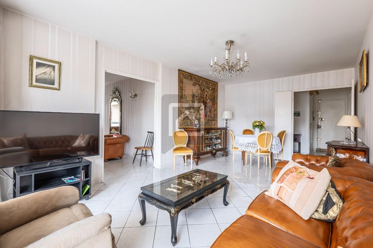 Vente Appartement à Paris Buttes-Chaumont 19e arrondissement 4 pièces