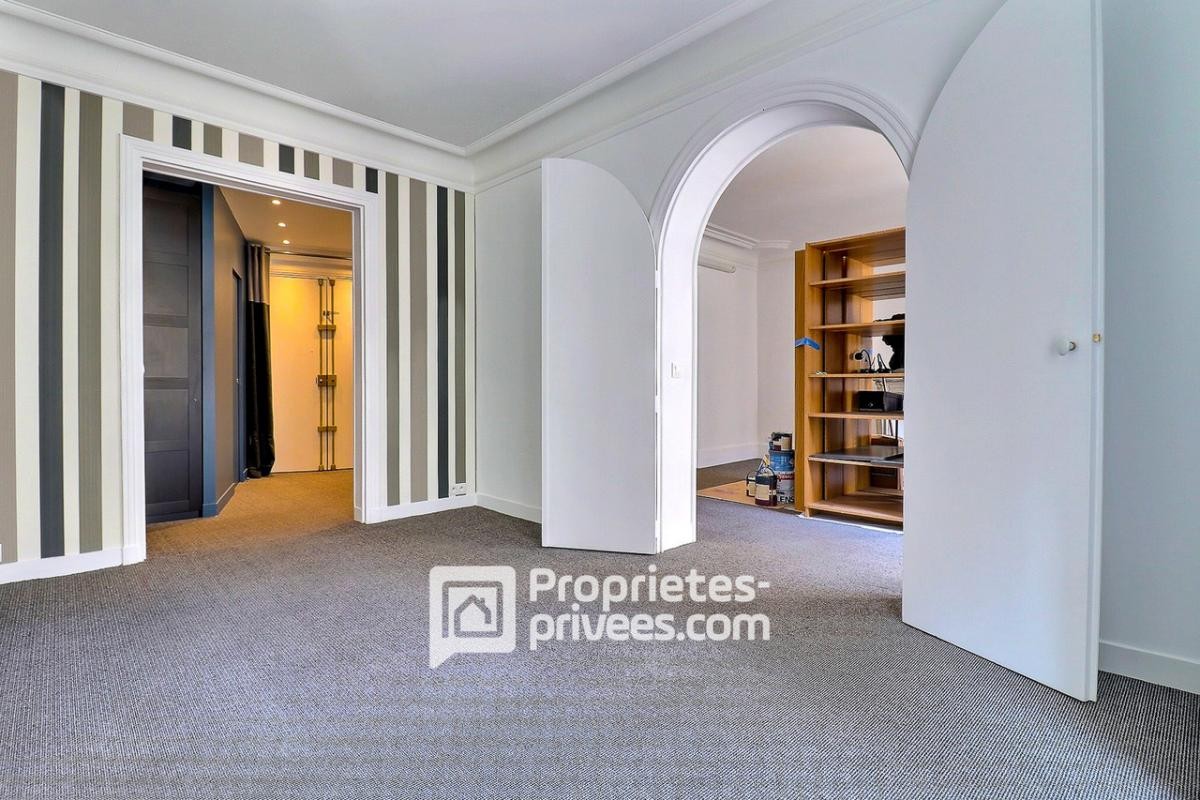 Vente Appartement à Paris Butte-Montmartre 18e arrondissement 3 pièces