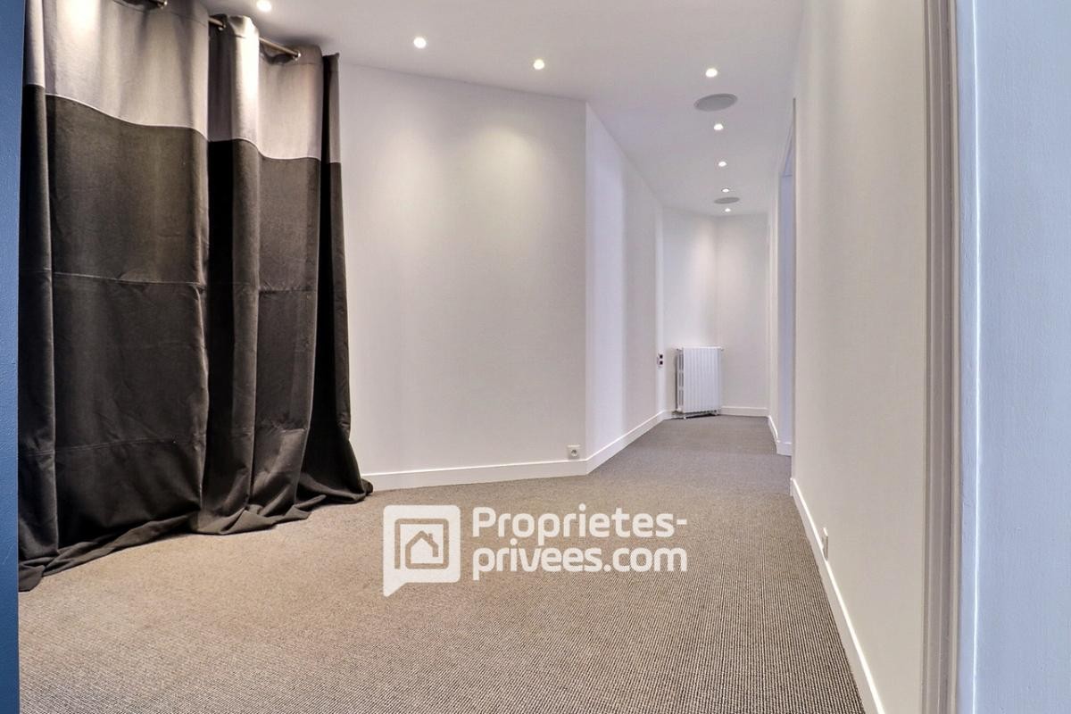 Vente Appartement à Paris Butte-Montmartre 18e arrondissement 3 pièces