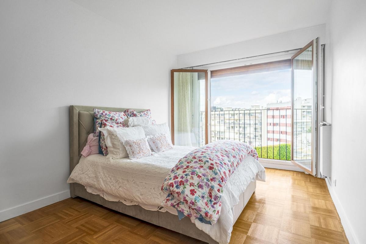 Vente Appartement à Paris Buttes-Chaumont 19e arrondissement 5 pièces