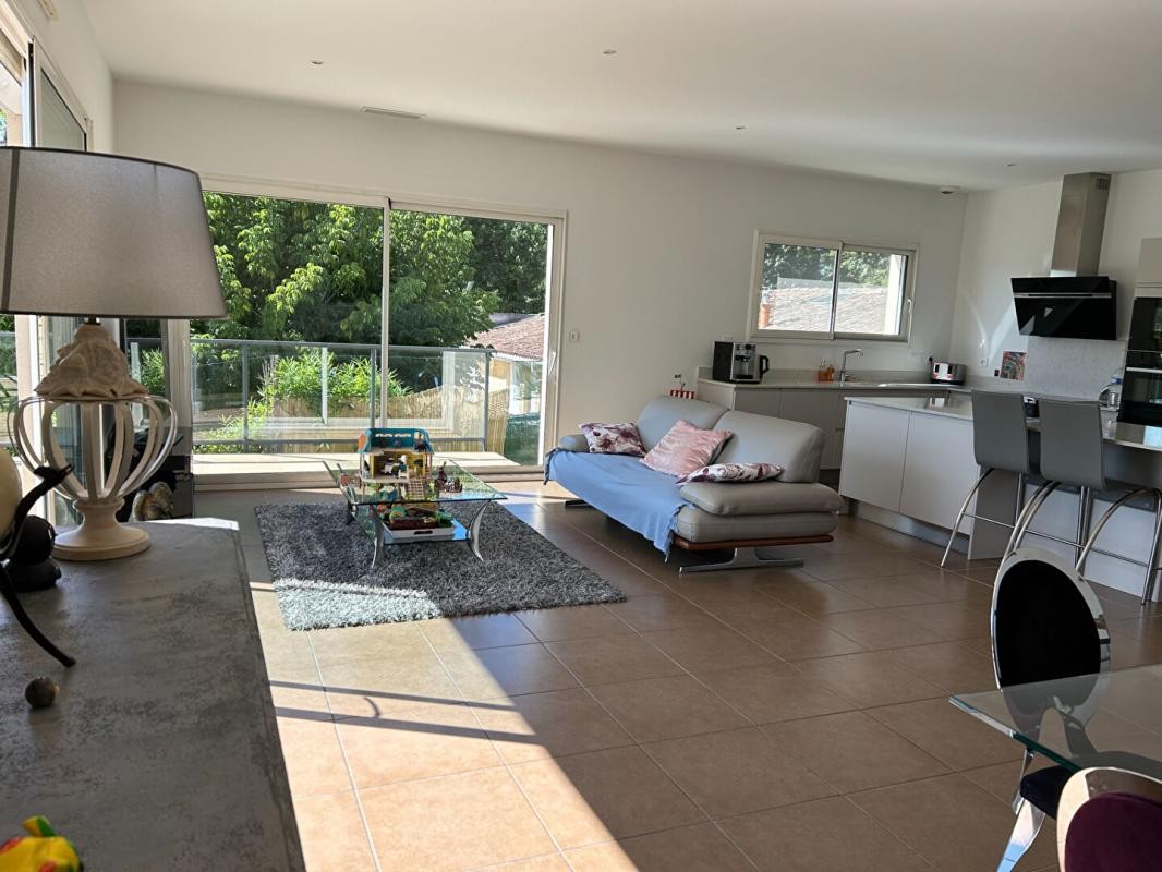 Vente Maison à Saint-Caprais-de-Bordeaux 5 pièces