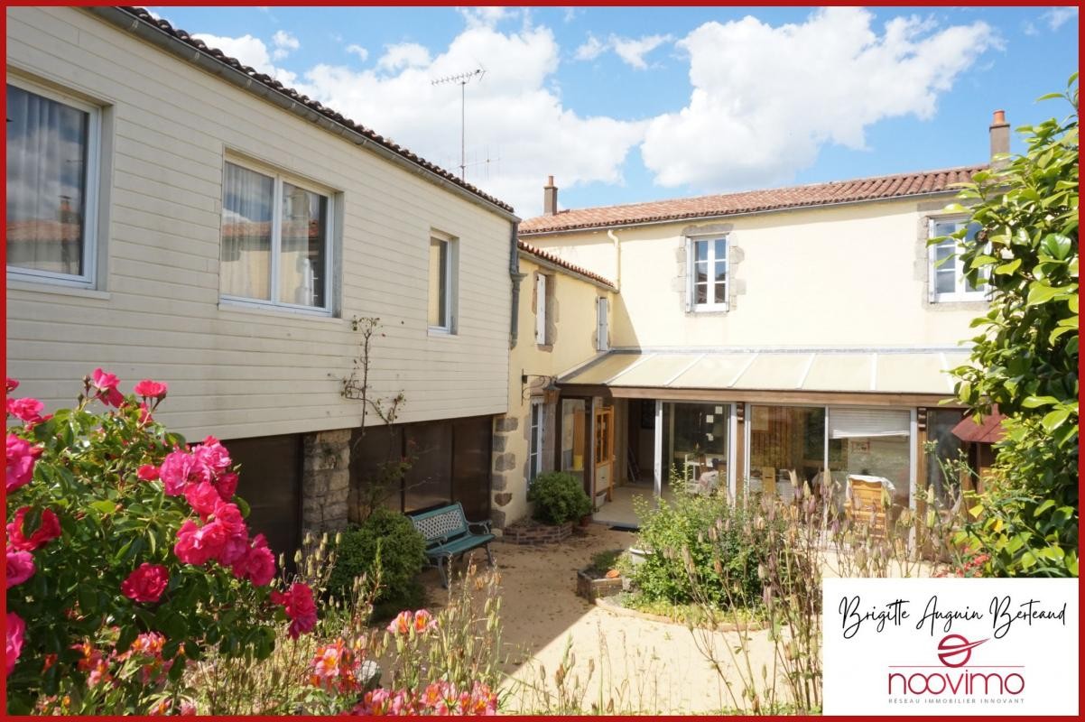 Vente Maison à Mortagne-sur-Sèvre 9 pièces