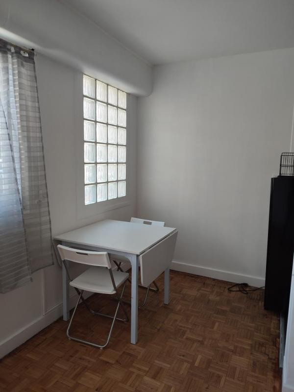 Location Appartement à Courbevoie 1 pièce