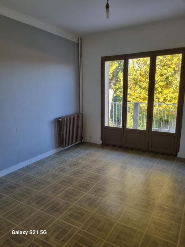 Location Appartement à Isles-les-Meldeuses 3 pièces