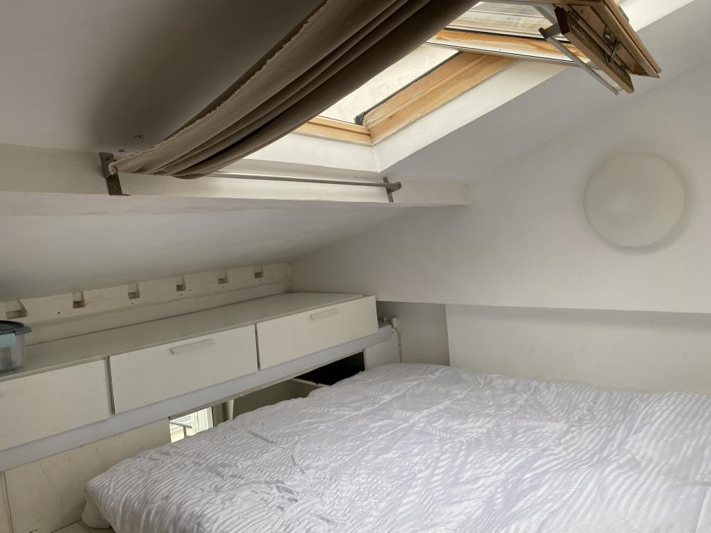 Location Appartement à Paris Buttes-Chaumont 19e arrondissement 3 pièces