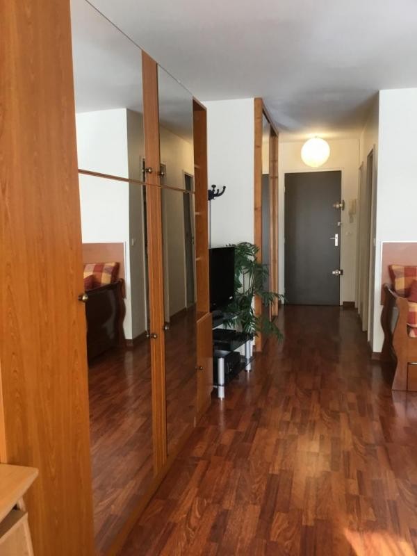 Location Appartement à Courbevoie 1 pièce