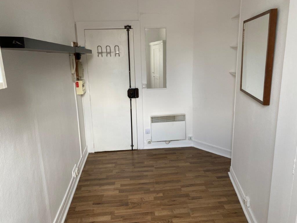 Location Appartement à Paris Entrepôt 10e arrondissement 1 pièce