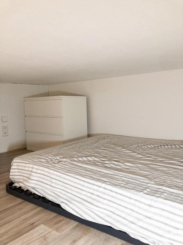 Location Appartement à Paris Batignolles-Monceaux 17e arrondissement 1 pièce