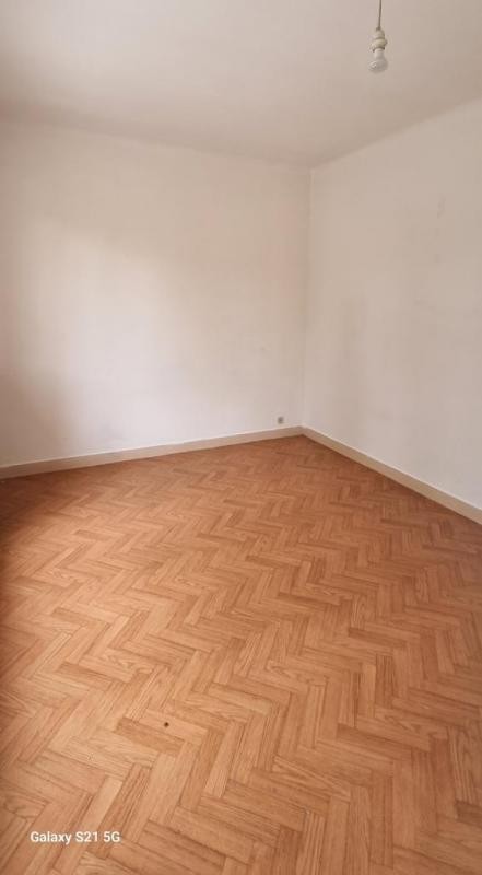 Location Appartement à Isles-les-Meldeuses 3 pièces