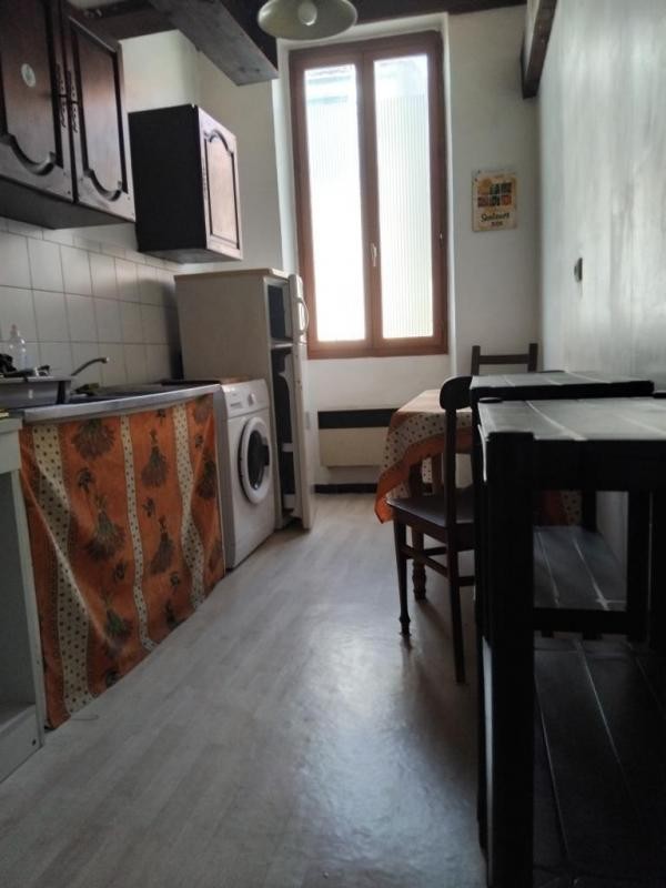 Location Appartement à Marseille 8e arrondissement 3 pièces