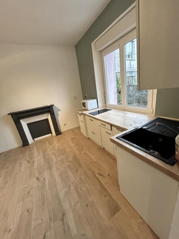 Location Appartement à Pont-de-Buis-lès-Quimerch 1 pièce