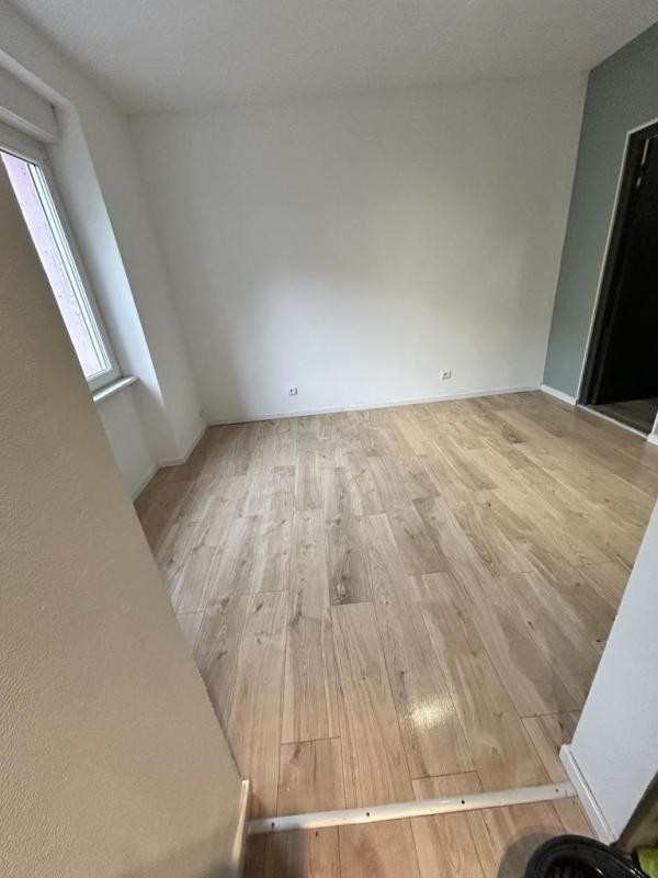 Location Appartement à Pont-de-Buis-lès-Quimerch 1 pièce