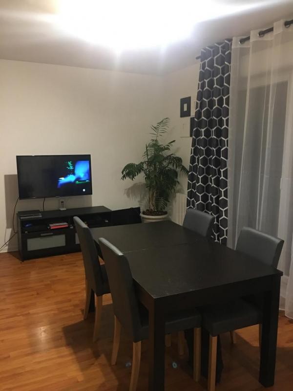 Location Appartement à Stains 1 pièce