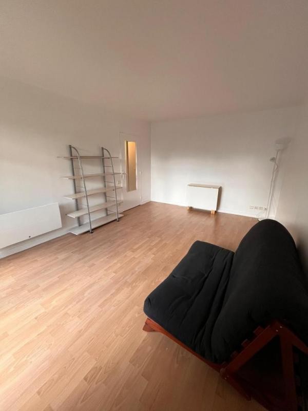 Location Appartement à Suresnes 1 pièce