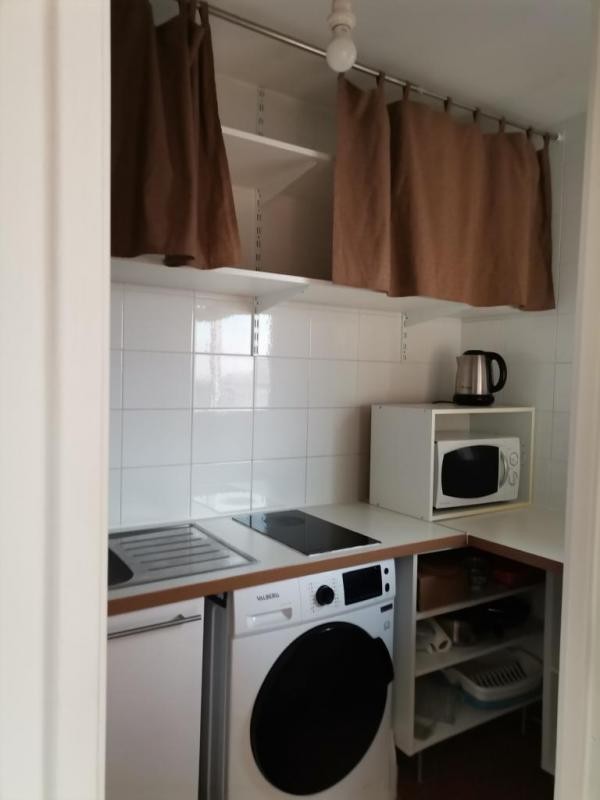 Location Appartement à Paris Buttes-Chaumont 19e arrondissement 2 pièces