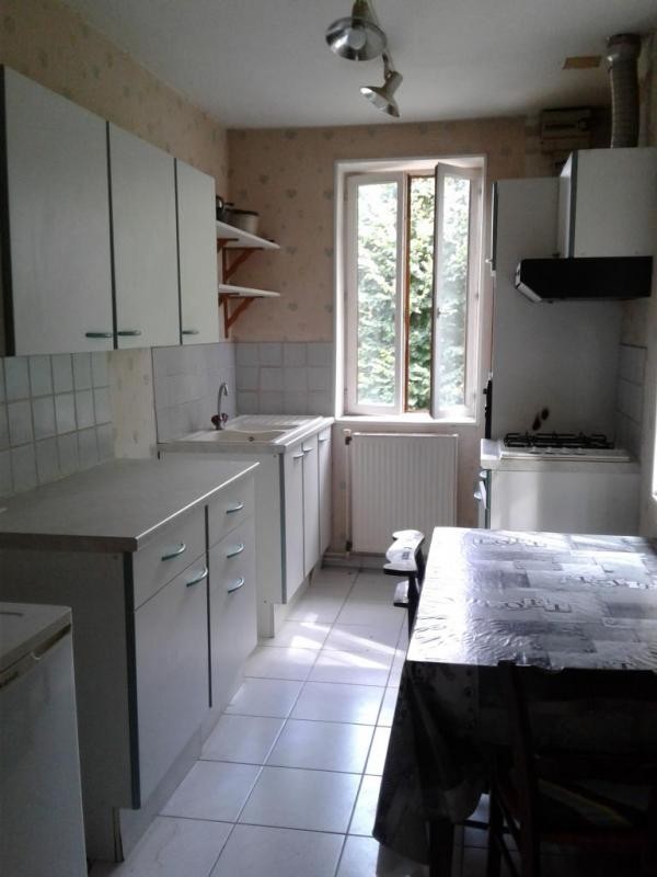 Location Appartement à Fontaines-sur-Saône 1 pièce