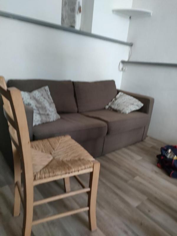 Location Appartement à la Ville-du-Bois 1 pièce