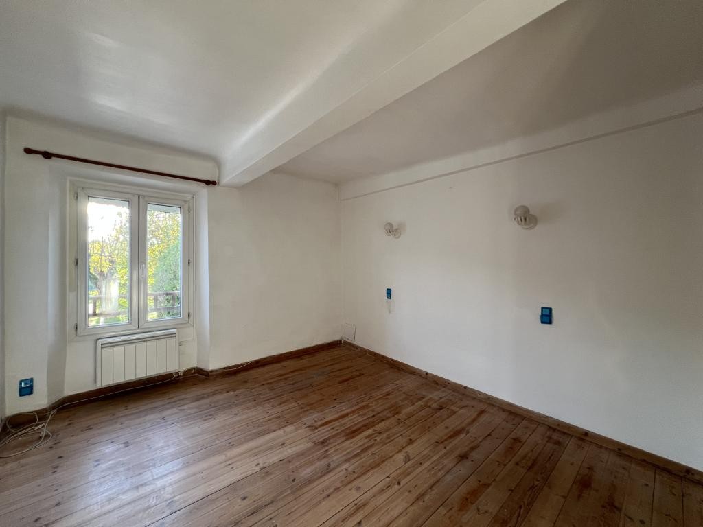 Location Appartement à Eyguians 7 pièces