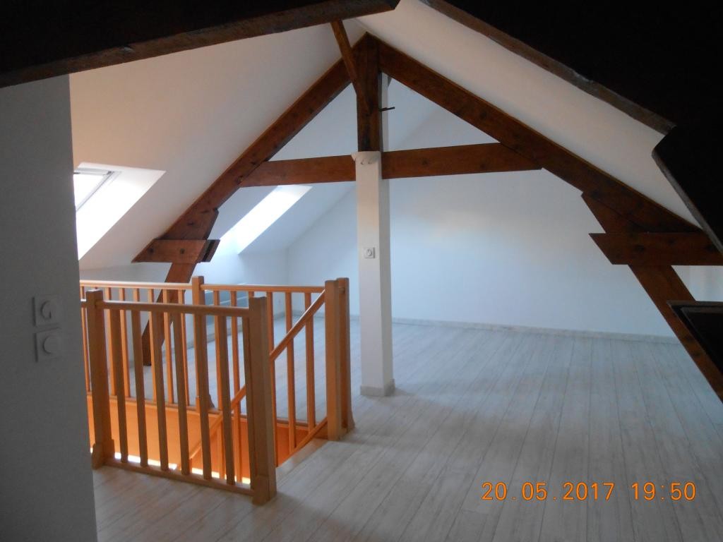 Location Appartement à Châteauneuf-sur-Cher 4 pièces