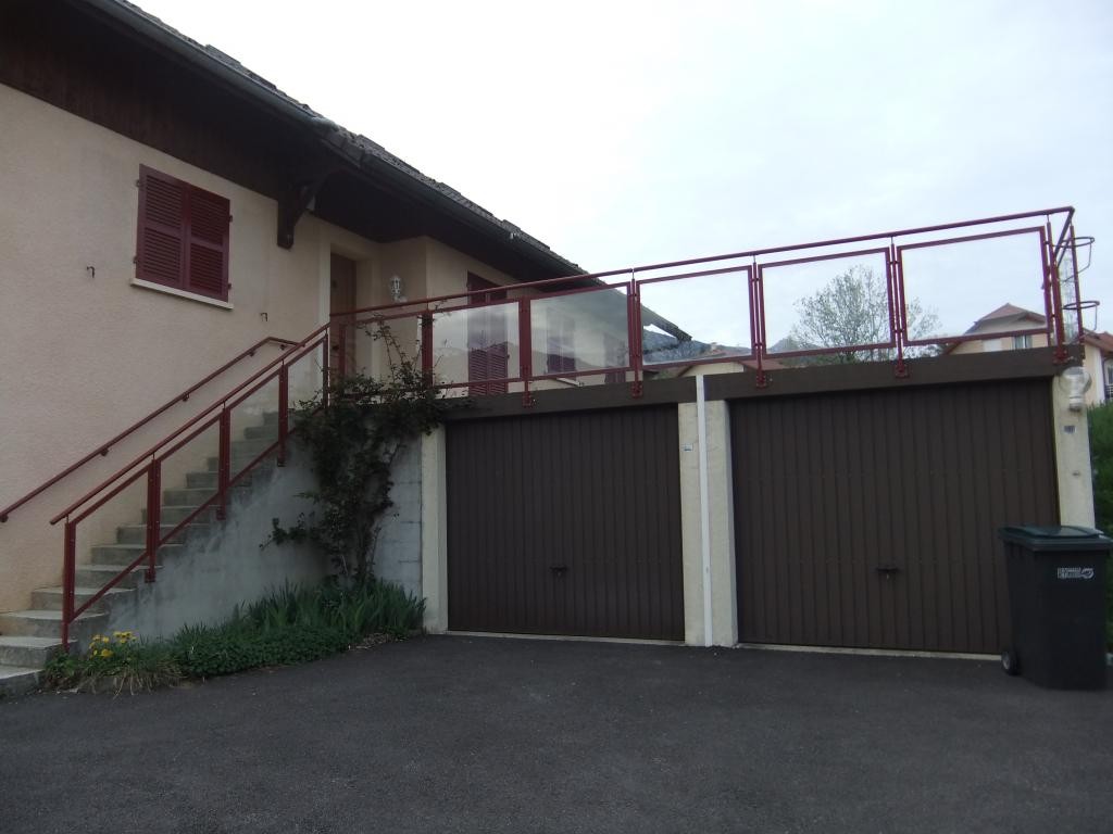 Location Maison à Péron 5 pièces