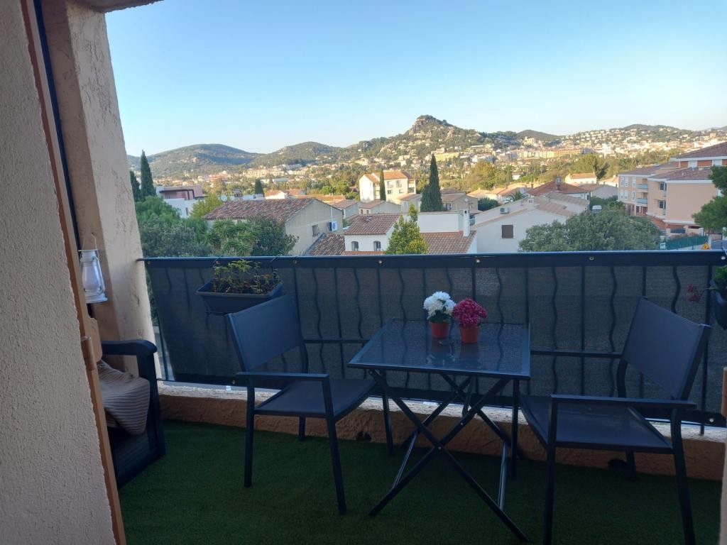 Location Appartement à Hyères 2 pièces